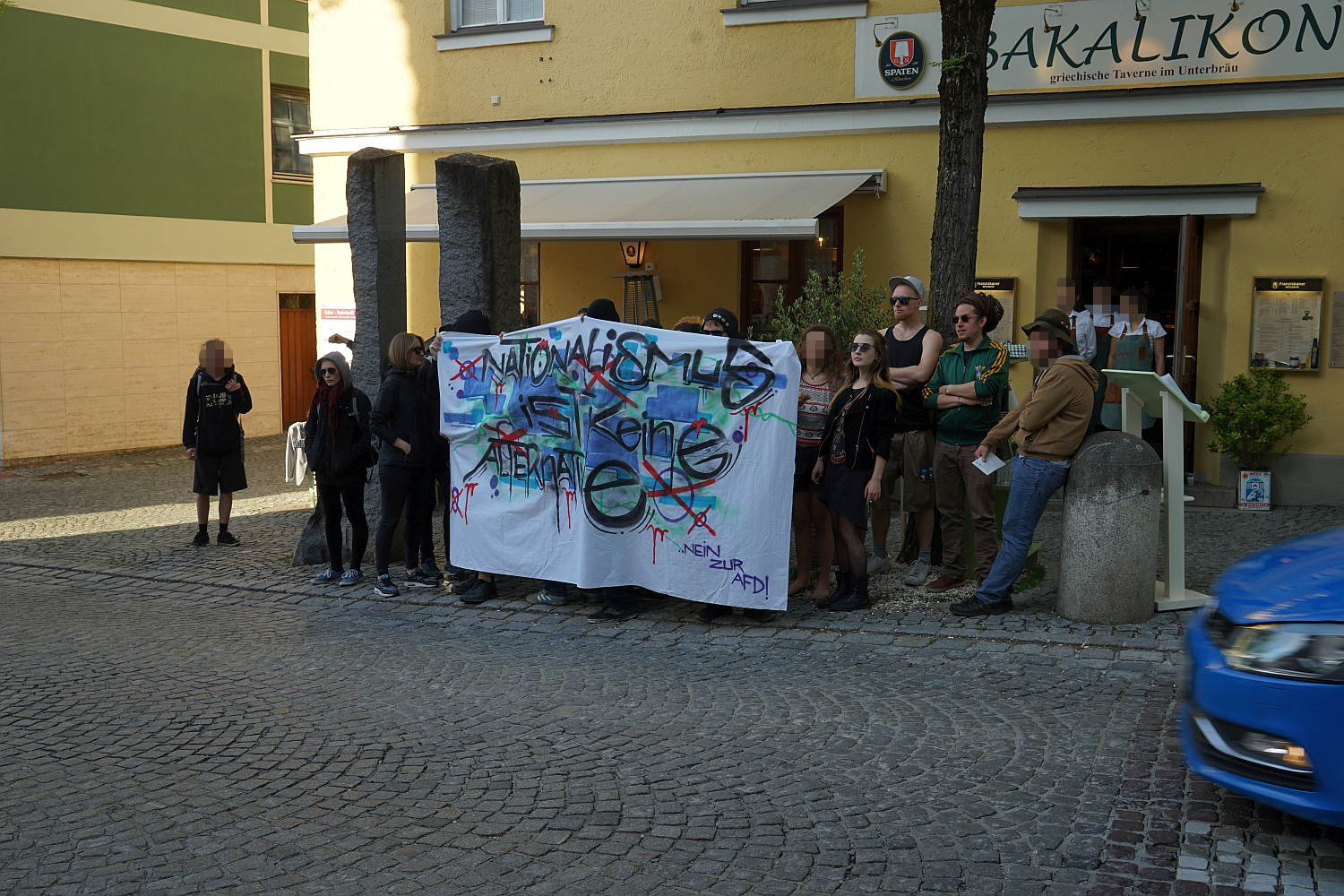 Ein kleines Häuflein Gegendemonstranten